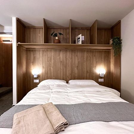 Unique Living Born Apartments & Studios Барселона Экстерьер фото