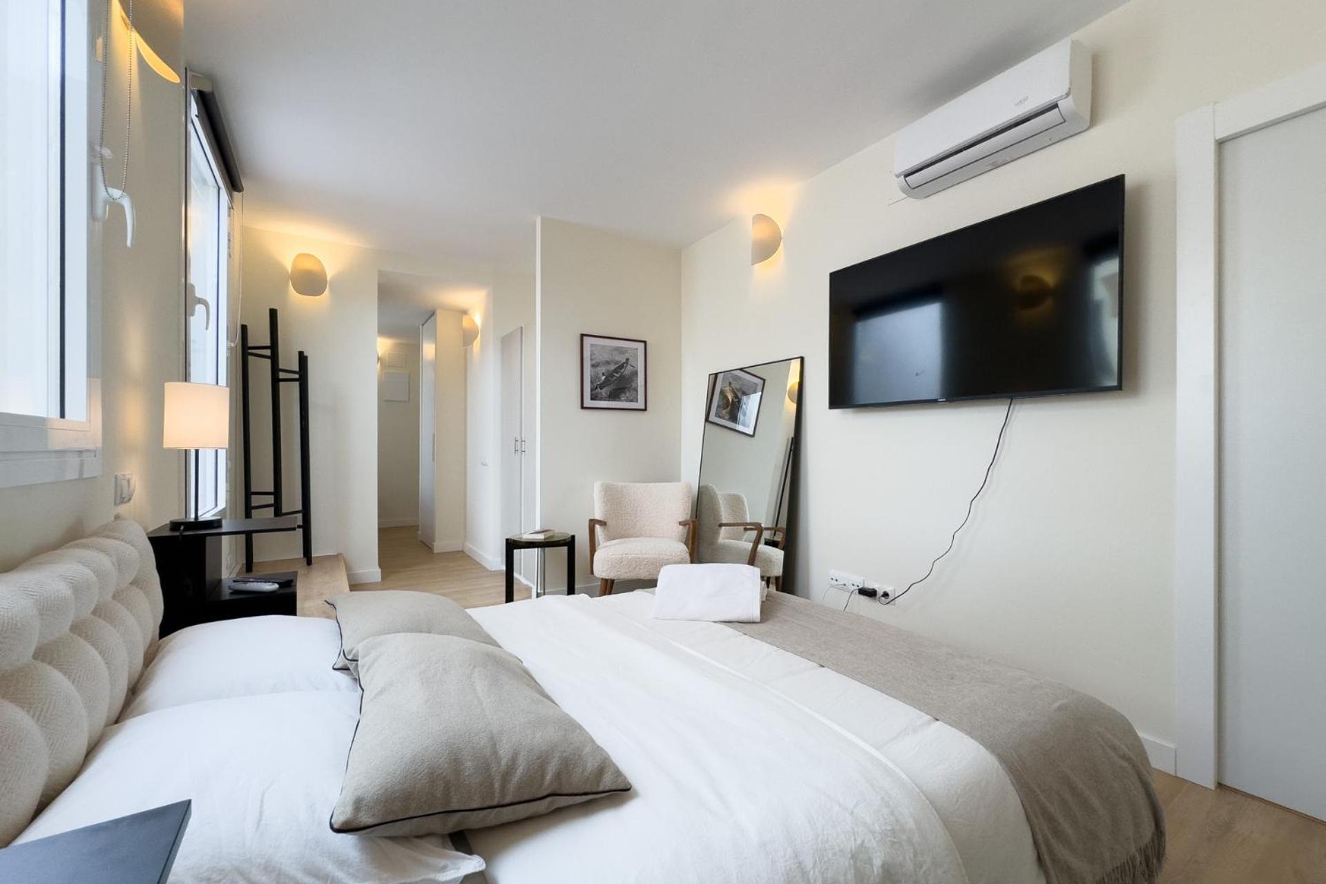 Unique Living Born Apartments & Studios Барселона Экстерьер фото
