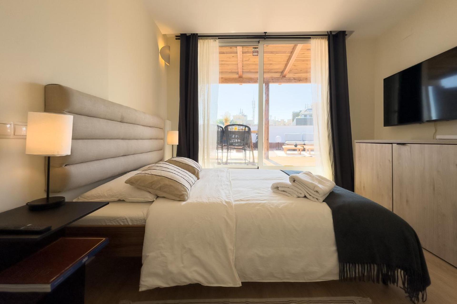 Unique Living Born Apartments & Studios Барселона Экстерьер фото